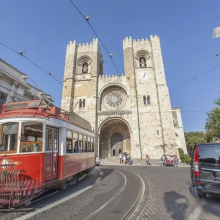 In The Heart Of Apartamento Lisboa
